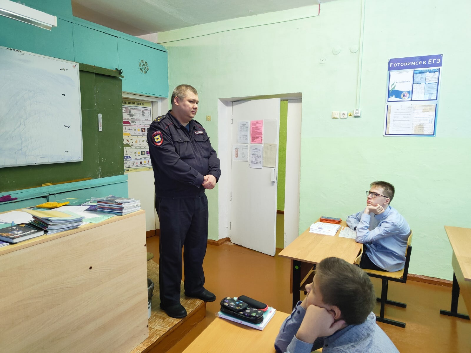 11.11.2022 в рамках правовой помощи детям инспектор ОПДН по г. Воркута Попов А.В. провел профилактические беседы.